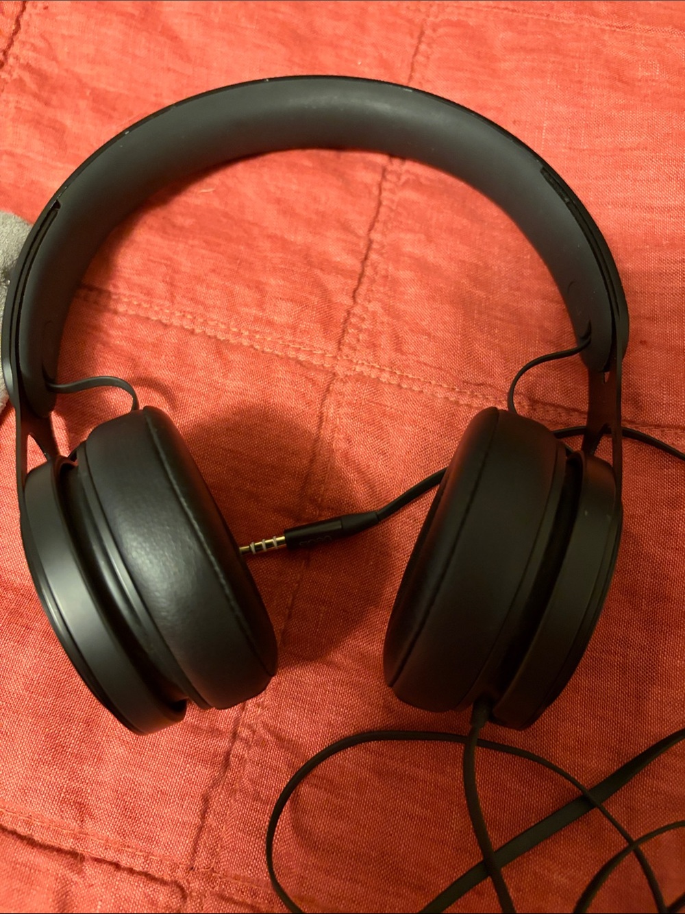 BEATS EP HEADPHONES